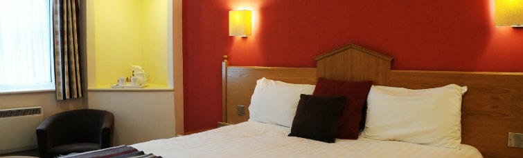 Cheap Liverpool Room