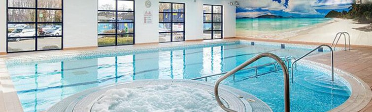 The pool at the Holiday Inn Shepperton