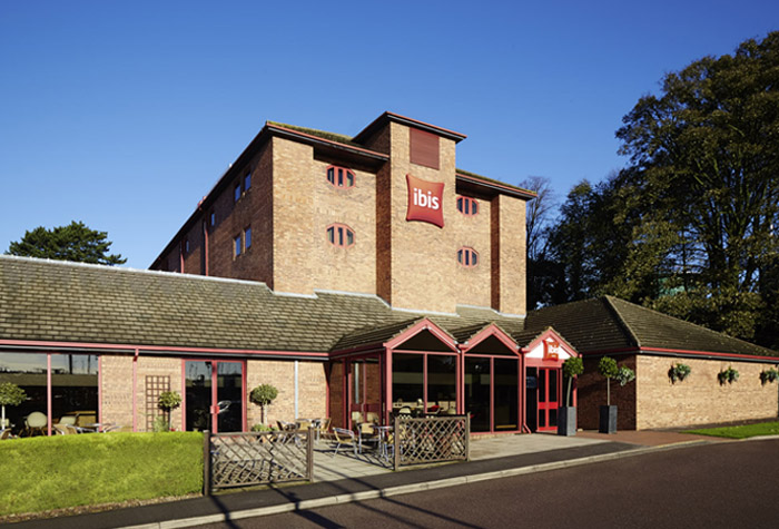 Luton Ibis With Parking At Airparks